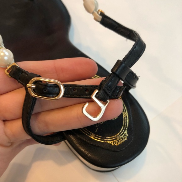 Rene Caovilla Pearl Sandals - Picture 8 of 8